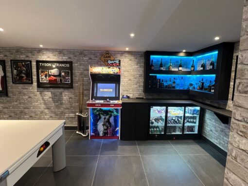 GAMES ROOM